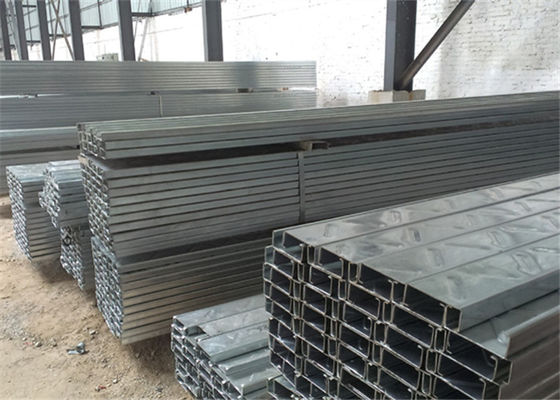 Section en acier galvanisée des Purlins Z de matériau de construction 150 300mm pour couvrir