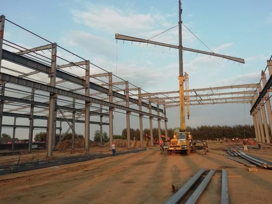 Le cadre portail industriel Q355B évaluent l'atelier préfabriqué de bâtiment d'acier de structure