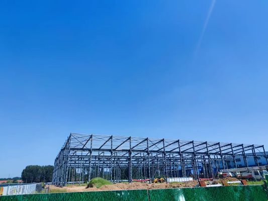 Solution de livraison pour la construction d'ateliers en structure d'acier préfabriquée de conception excellente Q235