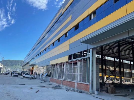 Entrepôt de structure en acier préfabriqué légère et personnalisable