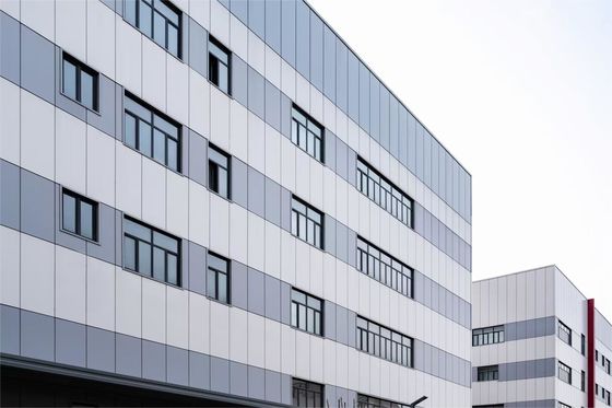 Conception, fabrication et solution de livraison d'entrepôt de structure en acier léger