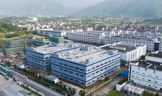 Haute résistance sismique et construction rapide avec un entrepôt à structure en acier durable pour vos besoins de stockage