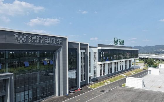 Construction d'atelier de structure en acier préfabriqué solide et stable pour les travaux lourds