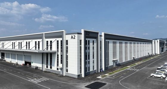 Construction d'atelier de structure en acier préfabriqué solide et stable pour les travaux lourds